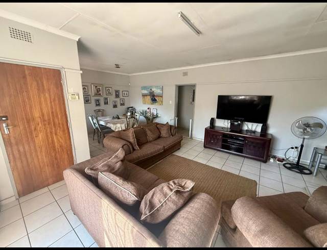 3 BEDROOM HOUSE FOR SALE IN VANDERBIJLPARK CE 1